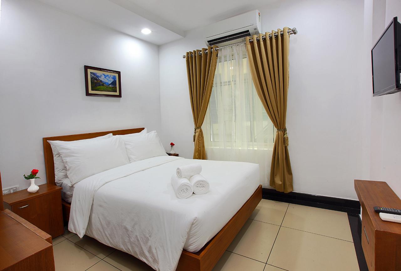 Pgs Inn Kochi Extérieur photo