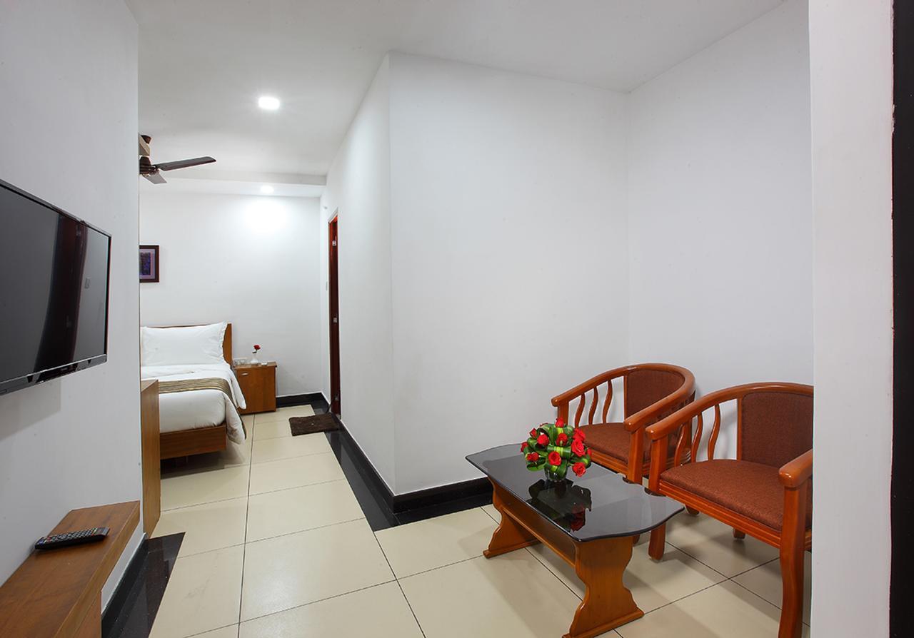 Pgs Inn Kochi Extérieur photo